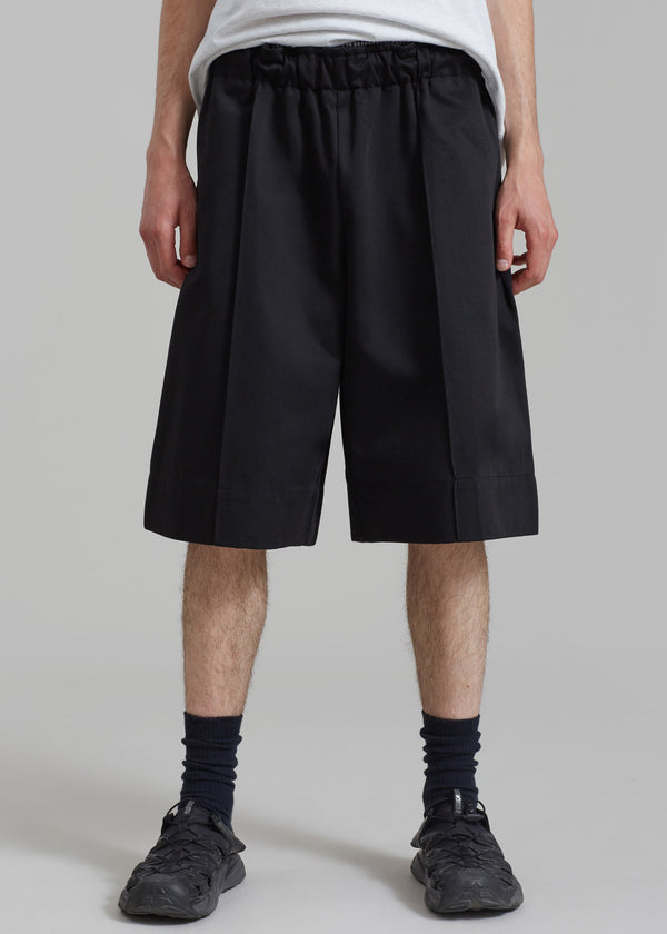 Adan Bermuda Shorts - Black